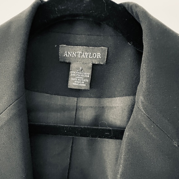 Ann Taylor Blazer, Size 8, Black - Picture 3 of 15